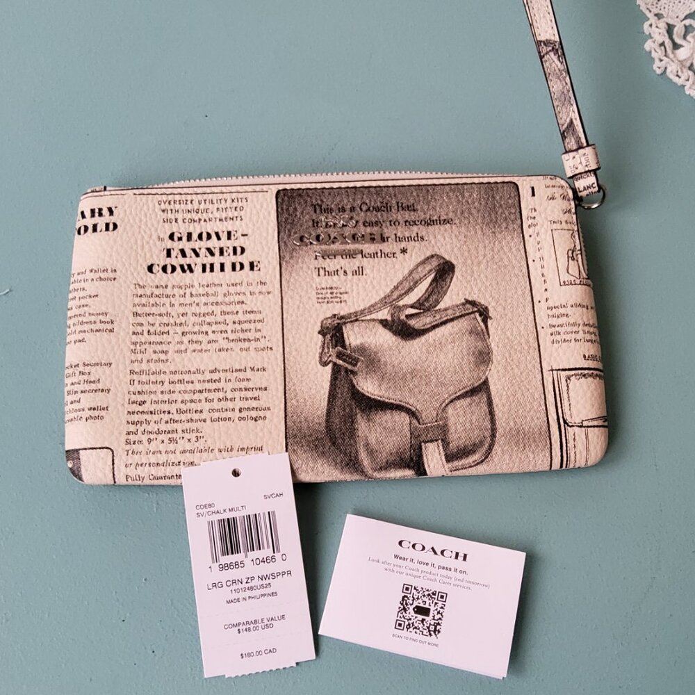 Large Coach Corner Zip with News Print Wristlet CDE80 NWT